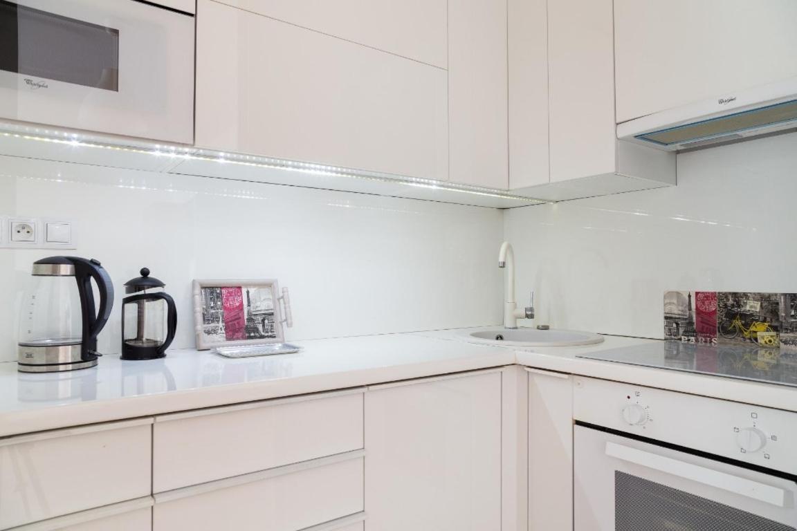 Great Tourist And Business Apartment Near Center Bratislava Extérieur photo