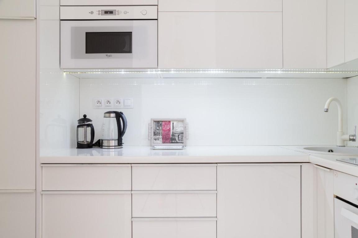 Great Tourist And Business Apartment Near Center Bratislava Extérieur photo